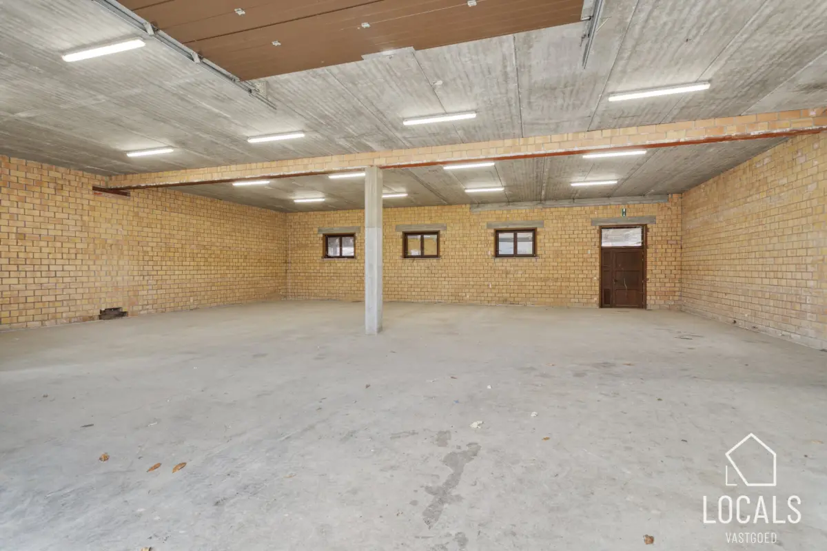 Appartementsgebouw te  koop in Haaltert 9450 900000.00€  slaapkamers 393.00m² - Zoekertje 696517