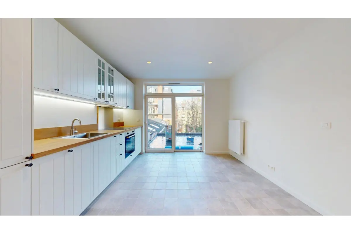 Appartement te  huur in Ukkel 1180 1250.00€ 1 slaapkamers 66.00m² - Zoekertje 695980