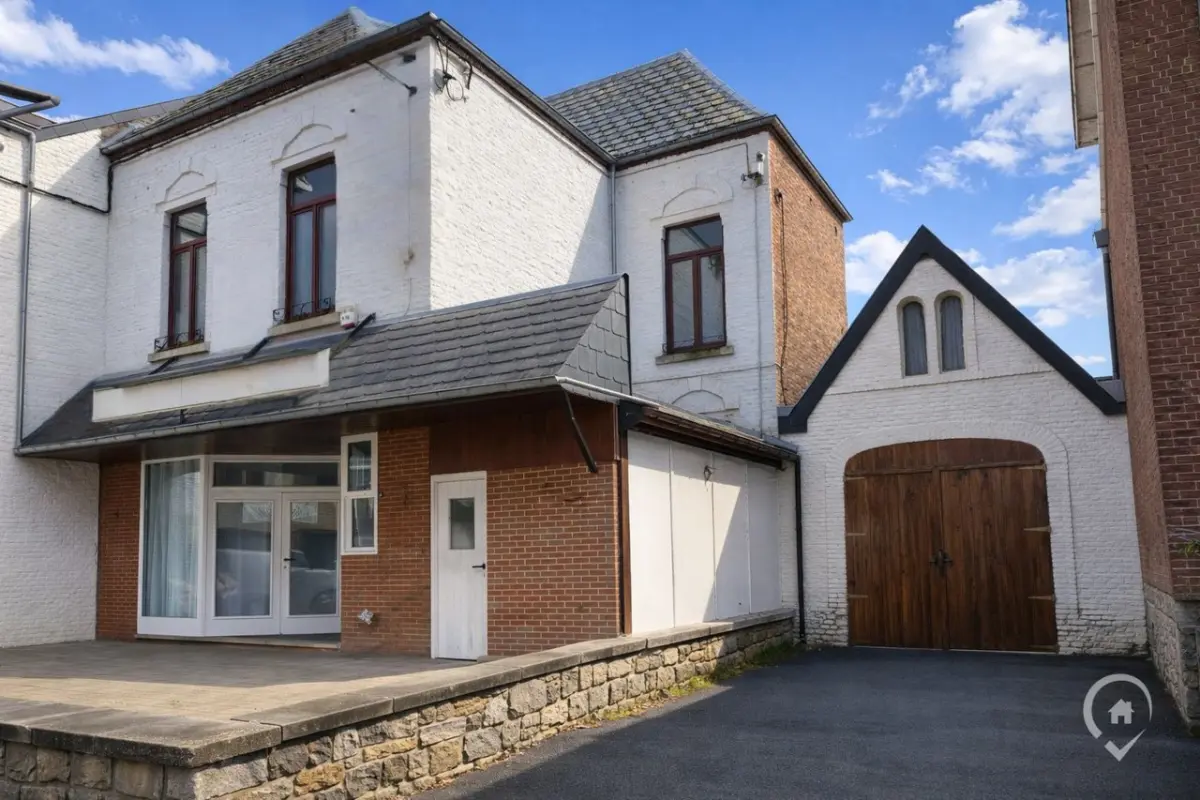 Handelszaak te  koop in Hastière 5540 174000.00€  slaapkamers m² - Zoekertje 695933