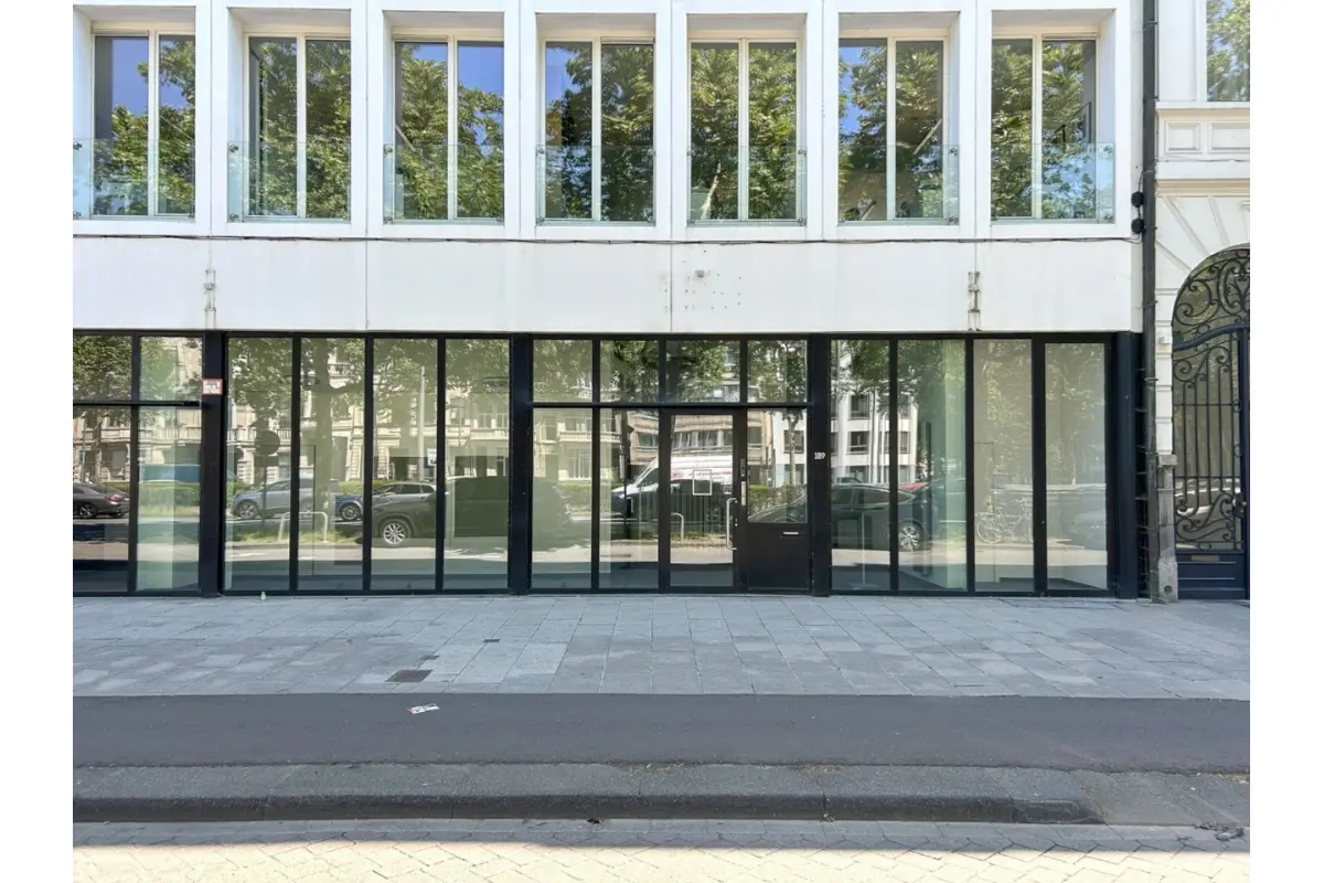 Handelszaak te  koop in Antwerpen 2000 895000.00€  slaapkamers m² - Zoekertje 695991