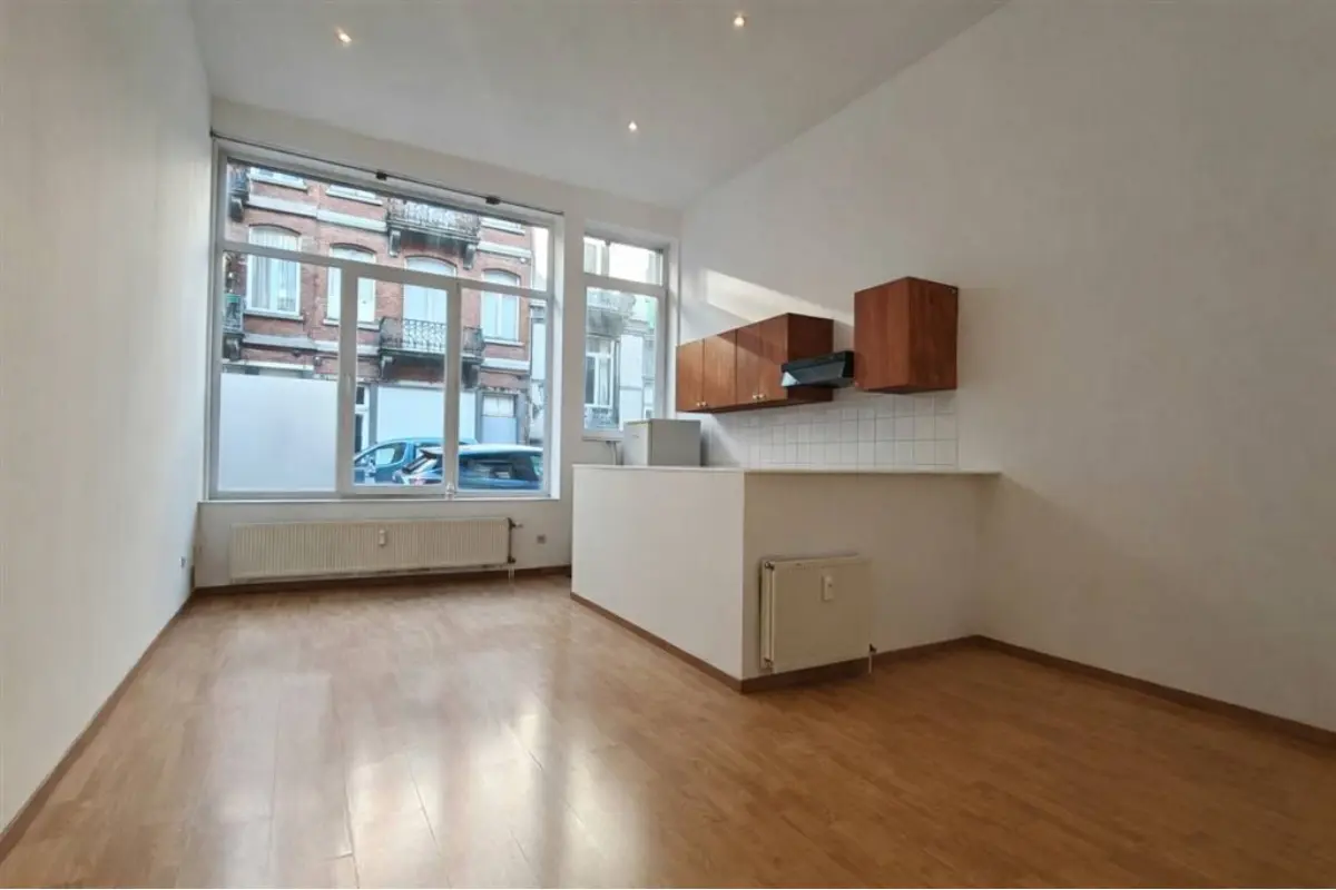 Appartement à louer à Etterbeek 1040 1000.00€ 2 chambres 51.00m² - annonce 696725