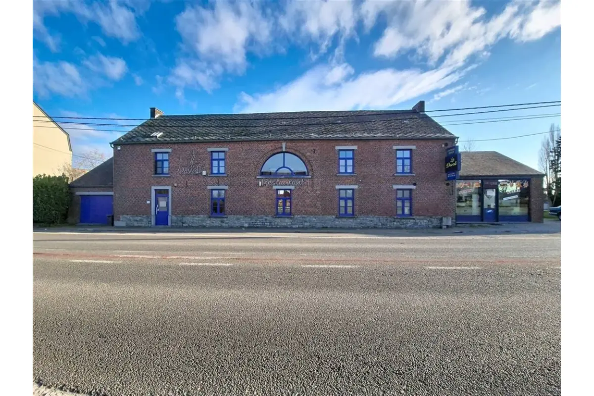 Appartementsgebouw te  koop in Gozée 6534 820000.00€ 3 slaapkamers 334.00m² - Zoekertje 696740