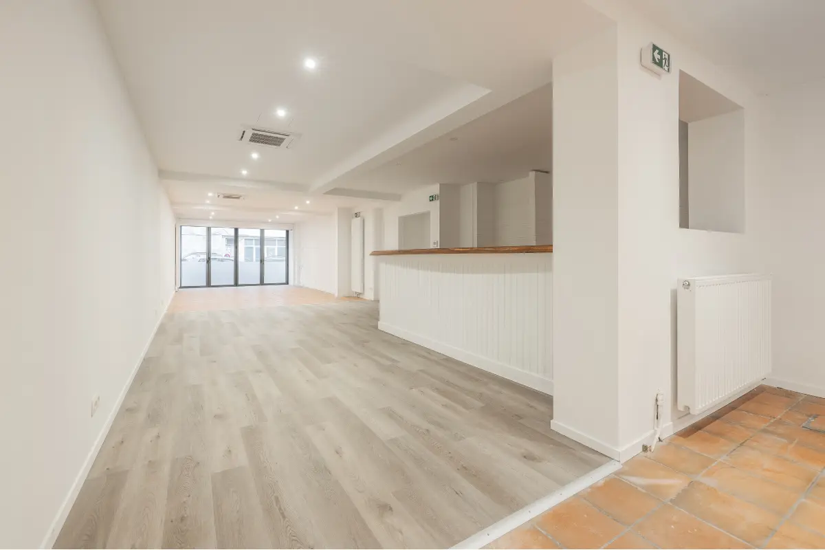 Handelszaak te  huur in Ukkel 1180 2500.00€  slaapkamers 190.00m² - Zoekertje 696828