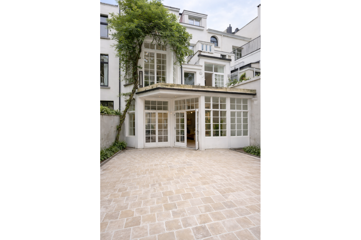 Mixgebouw te  koop in Elsene 1050 0.00€ 8 slaapkamers 556.00m² - Zoekertje 696826