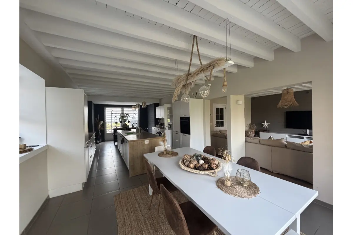 Huis te  huur in Ramillies 1367 1750.00€ 4 slaapkamers m² - Zoekertje 696822