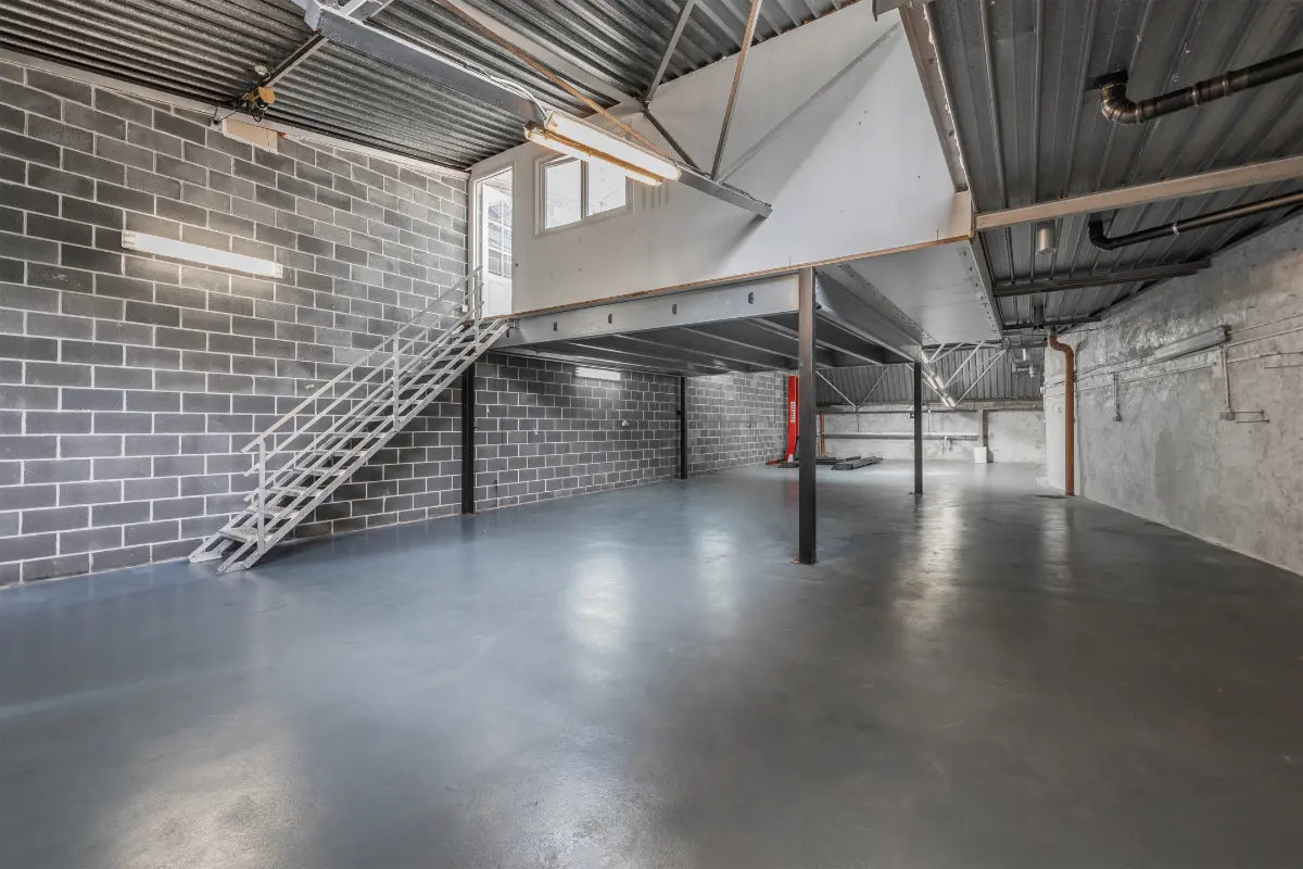 Parking & garage te  huur in Elsene 1050 2100.00€  slaapkamers m² - Zoekertje 698332