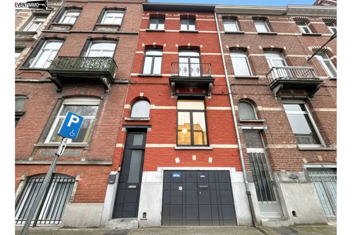 Huis te  in Sint-Joost-ten-Node 1210 645000.00€ 4 slaapkamers 240.00m² - Zoekertje 697516