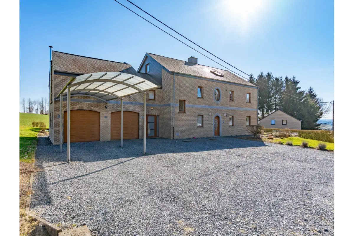 Duplex te  huur in Sainte-Ode 6680 900.00€ 3 slaapkamers 174.00m² - Zoekertje 698108