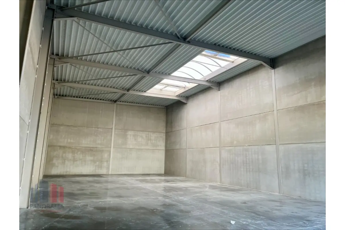 Handelszaak te  koop in Heist-op-den-Berg 2220 480000.00€  slaapkamers 300.00m² - Zoekertje 697175