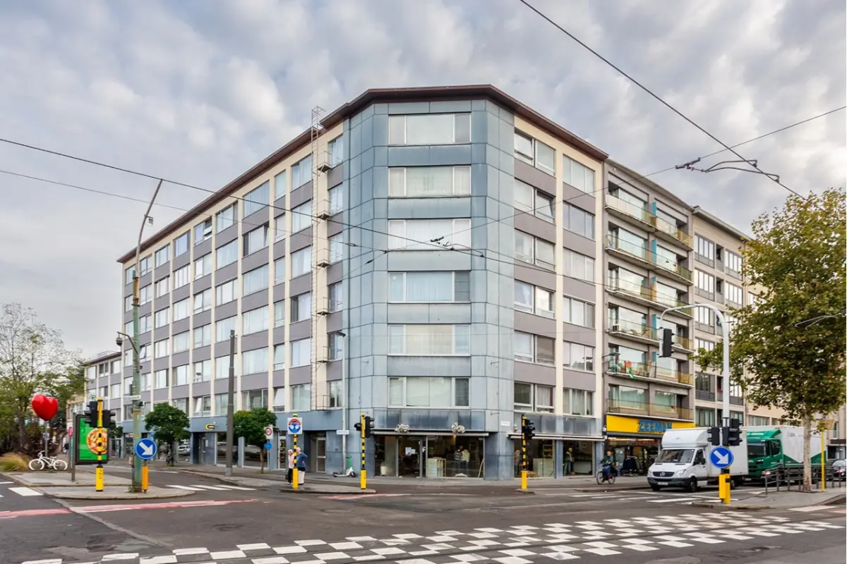 Handelszaak te  koop in Deurne 2100 309000.00€  slaapkamers 160.00m² - Zoekertje 697545