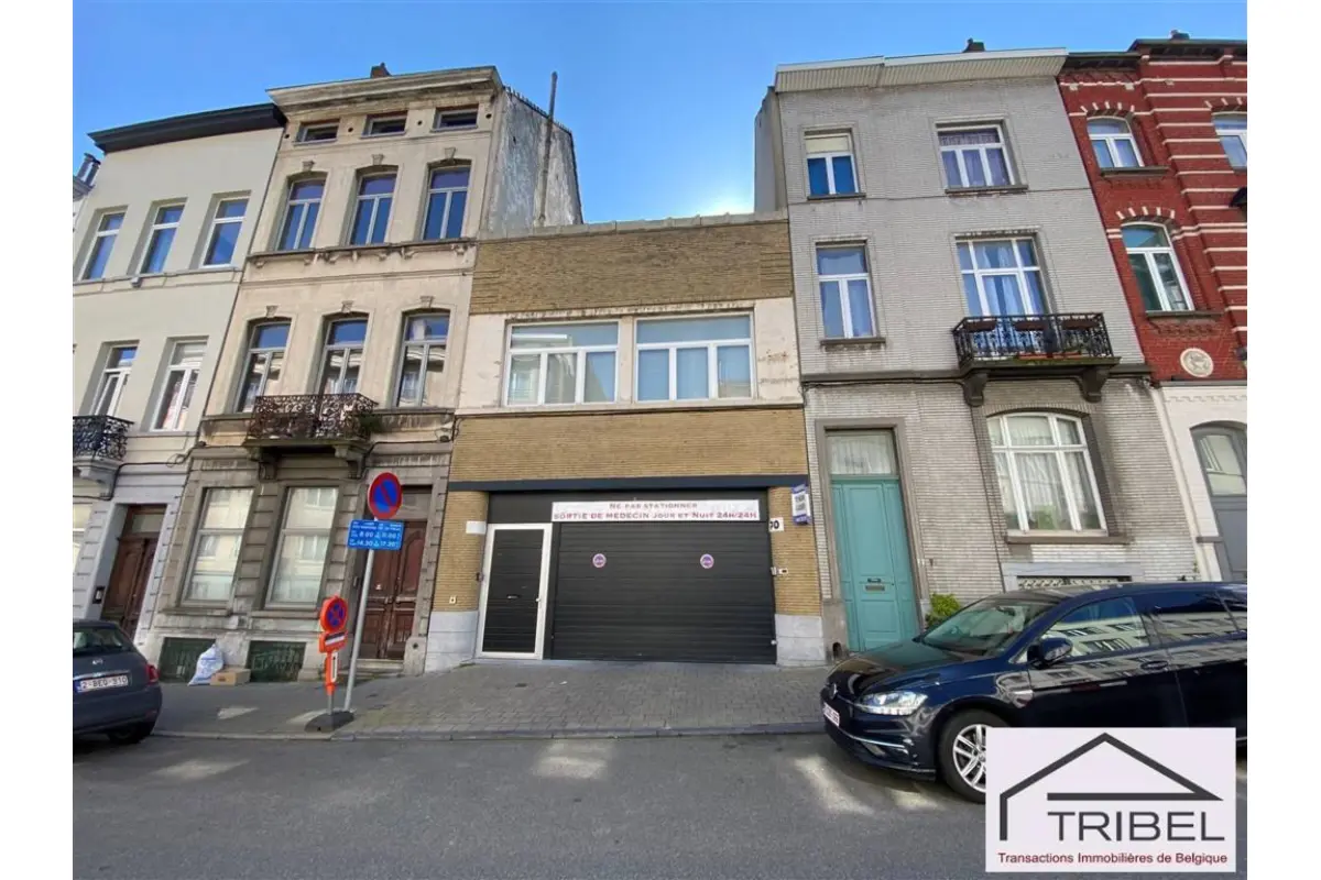 Parking & garage te  koop in Elsene 1050 345000.00€  slaapkamers m² - Zoekertje 698172