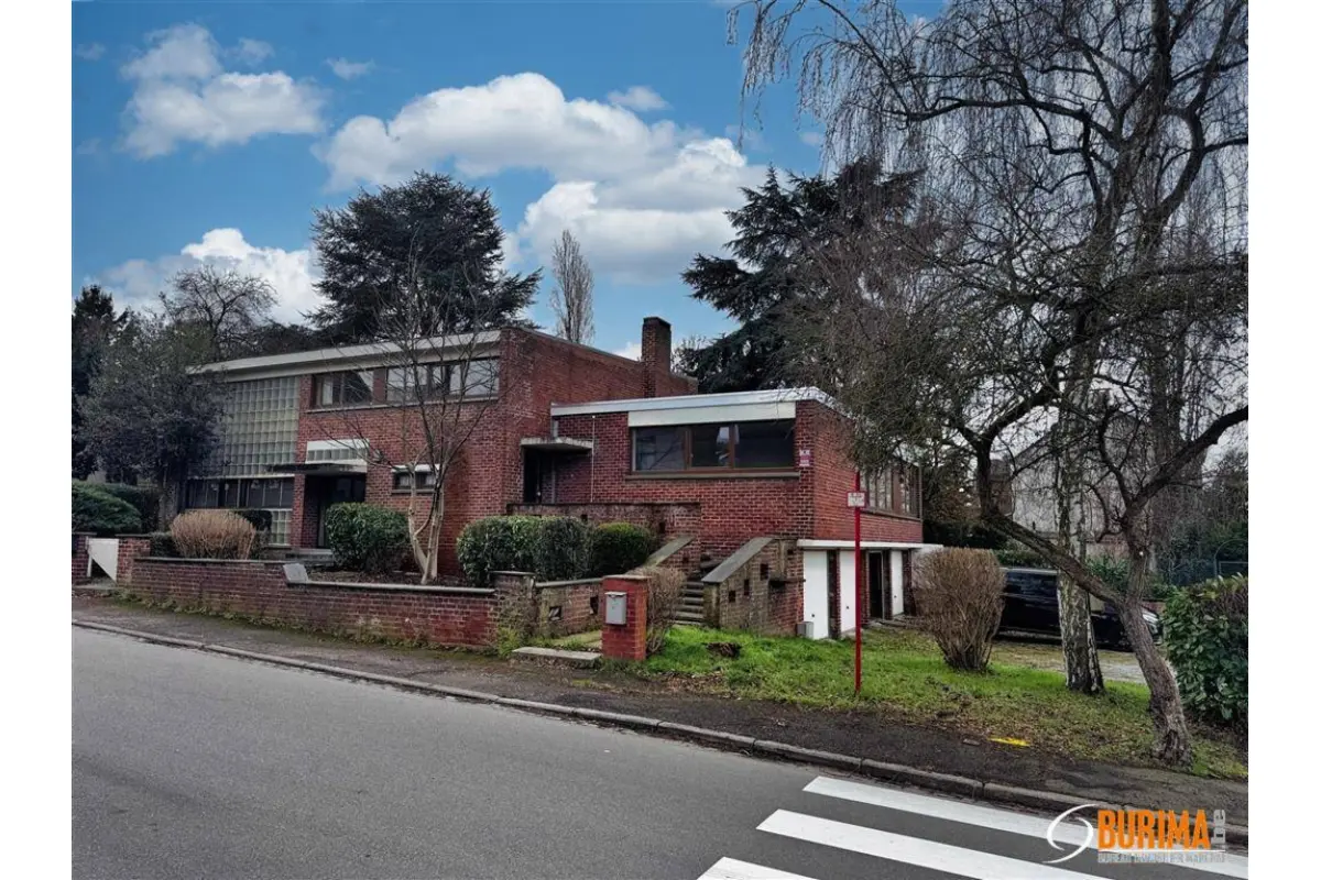 Villa à vendre à Lodelinsart 6042 275000.00€ 4 chambres 251.38m² - annonce 698178