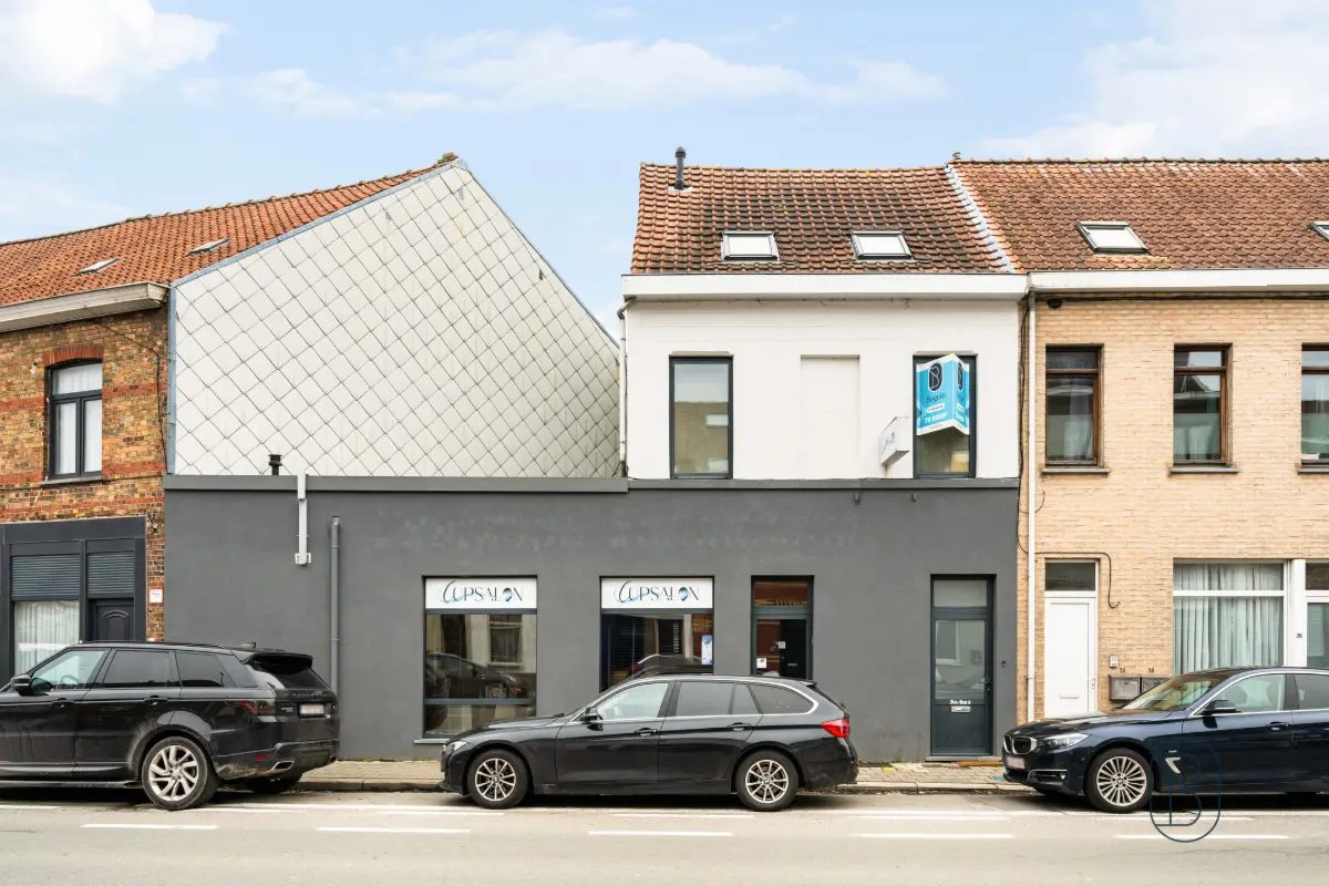 Appartementsgebouw te  koop in Kortrijk 8500 285000.00€ 3 slaapkamers 142.00m² - Zoekertje 698117