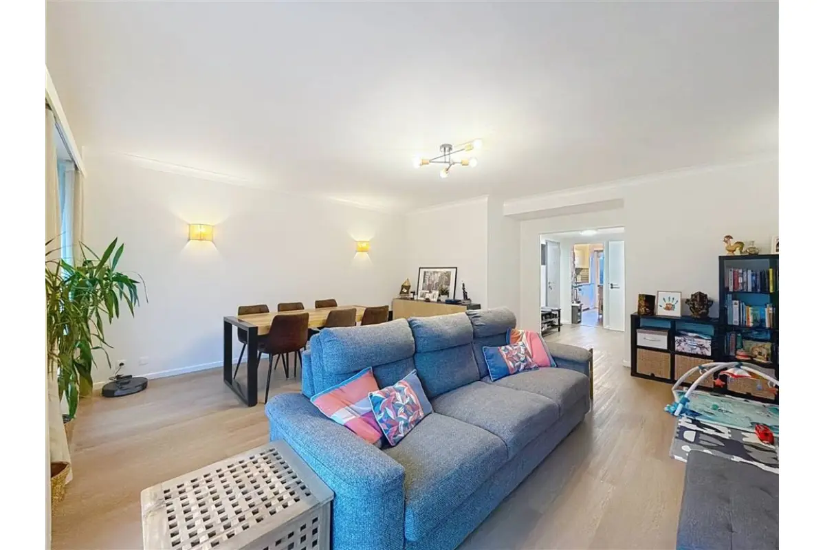 Appartement te  koop in Sint-Lambrechts-Woluwe 1200 359000.00€ 3 slaapkamers 104.00m² - Zoekertje 698047