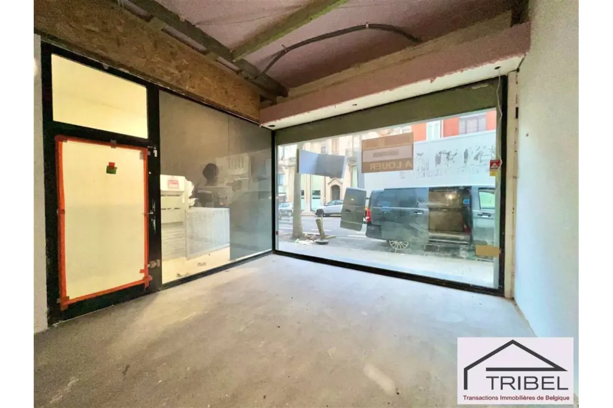 Handelszaak te  huur in Elsene 1050 1990.00€  slaapkamers 140.00m² - Zoekertje 698147