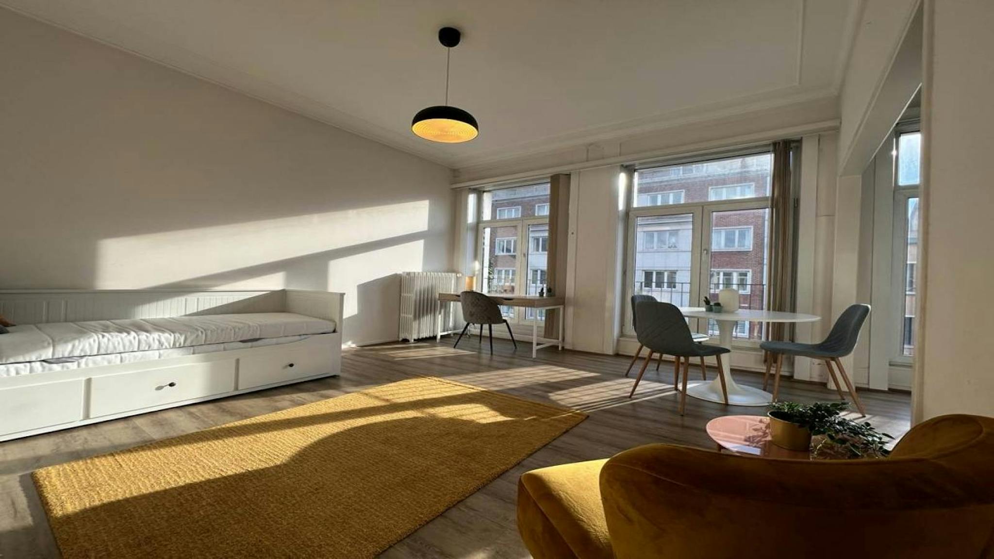 Appartement te  huur in Elsene 1050 600.00€ 1 slaapkamers m² - Zoekertje 698418