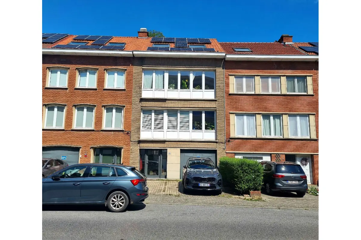 Huis te  huur in Sint-Lambrechts-Woluwe 1200 2570.00€ 4 slaapkamers 200.00m² - Zoekertje 698227