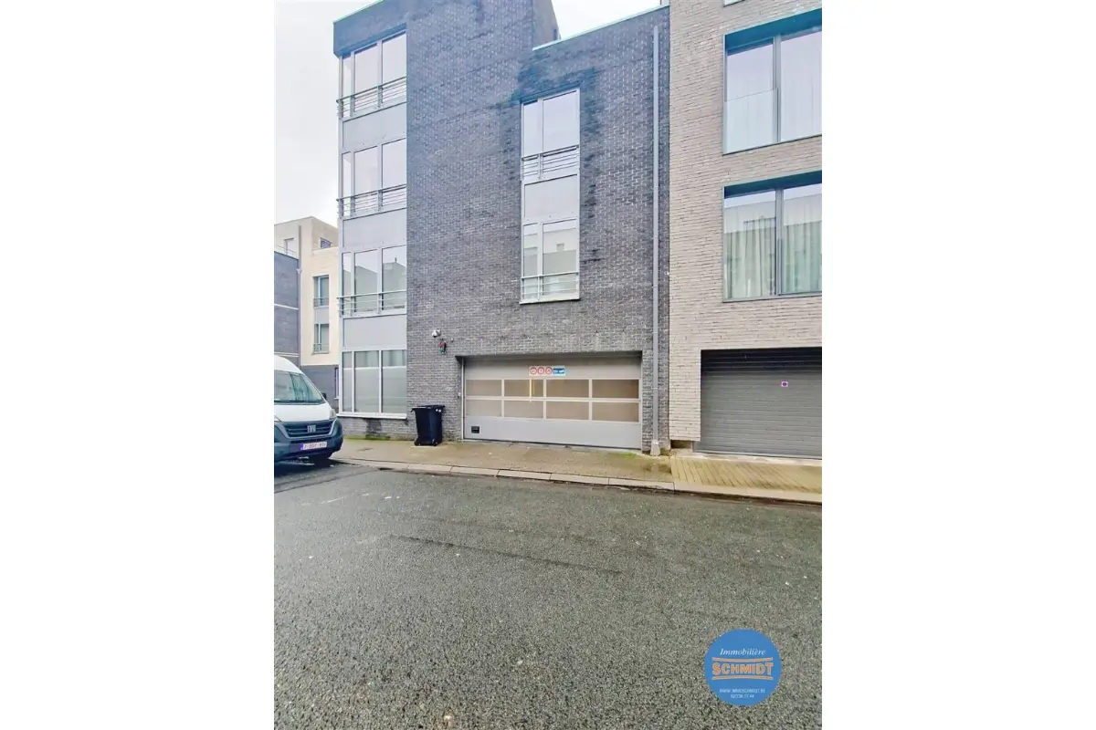 Parking & garage te  koop in Etterbeek 1040 40000.00€  slaapkamers m² - Zoekertje 697287