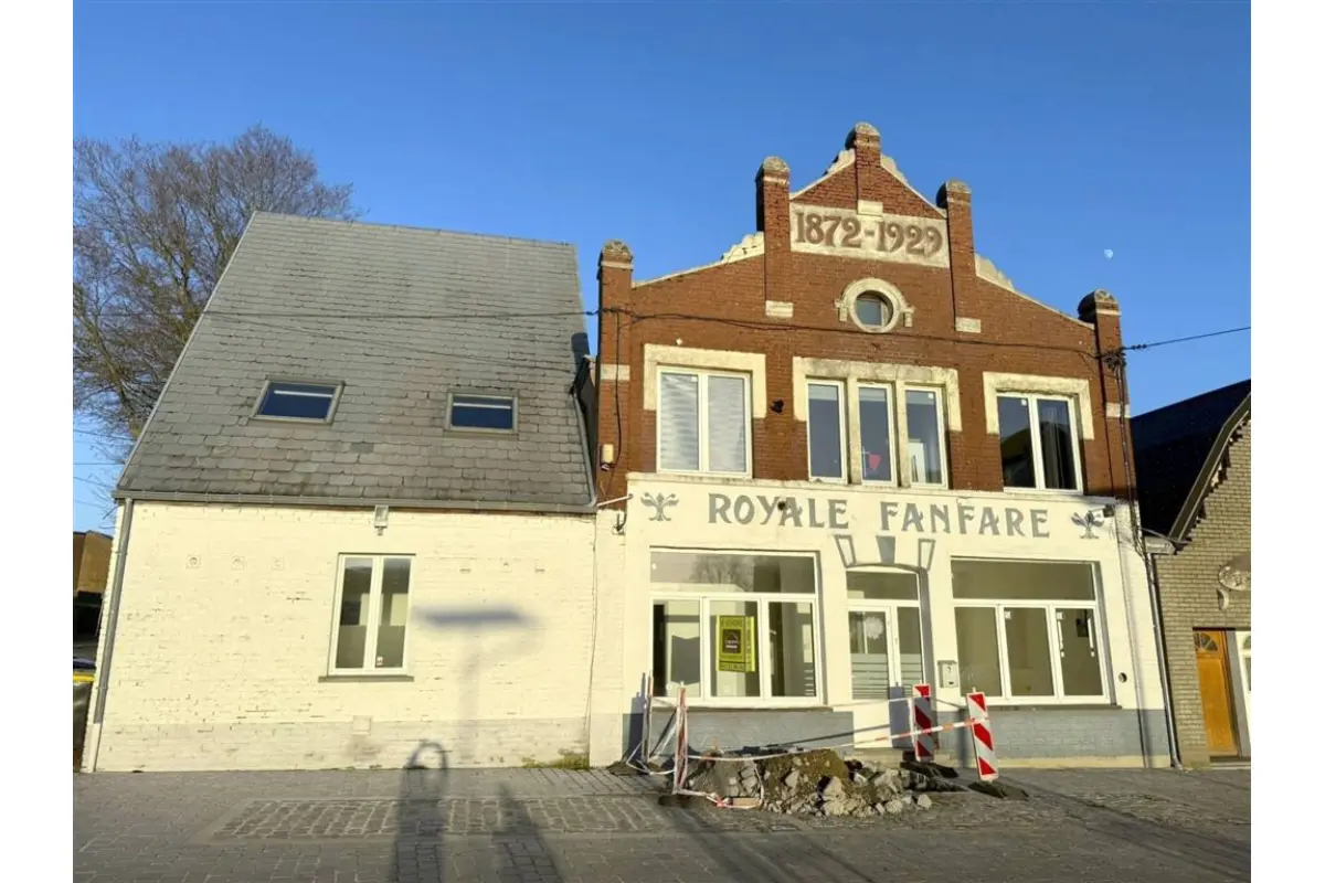 Appartementsgebouw te  koop in Genly 7040 350000.00€ 3 slaapkamers 252.00m² - Zoekertje 698055