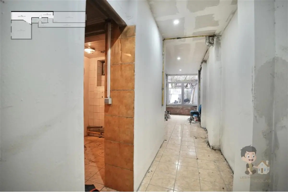 Appartementsgebouw te  koop in Marchienne-au-Pont 6030 159900.00€ 4 slaapkamers 180.00m² - Zoekertje 698655