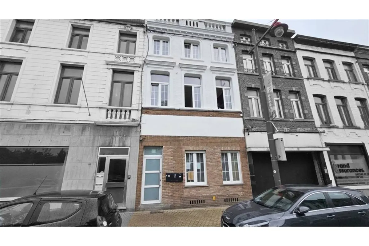 Appartementsgebouw te  koop in Binche 7130 450000.00€ 6 slaapkamers 247.00m² - Zoekertje 698671