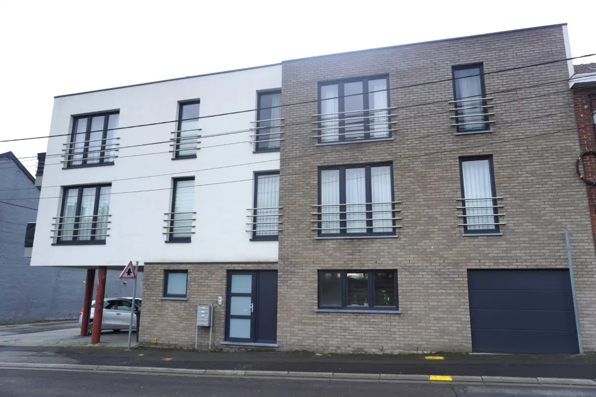 Appartementsgebouw te  koop in Aiseau 6250 849000.00€ 10 slaapkamers 443.00m² - Zoekertje 698958