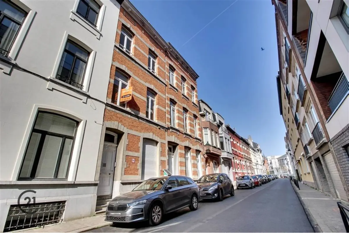 Maison à louer à Uccle 1180 3000.00€ 5 chambres 237.00m² - annonce 699218