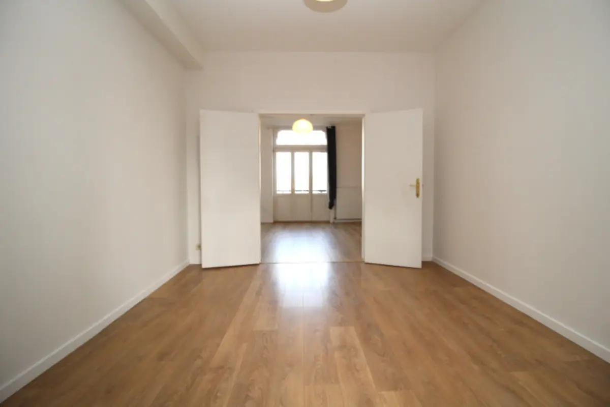 Appartement te  huur in Etterbeek 1040 1100.00€ 1 slaapkamers 60.00m² - Zoekertje 699236