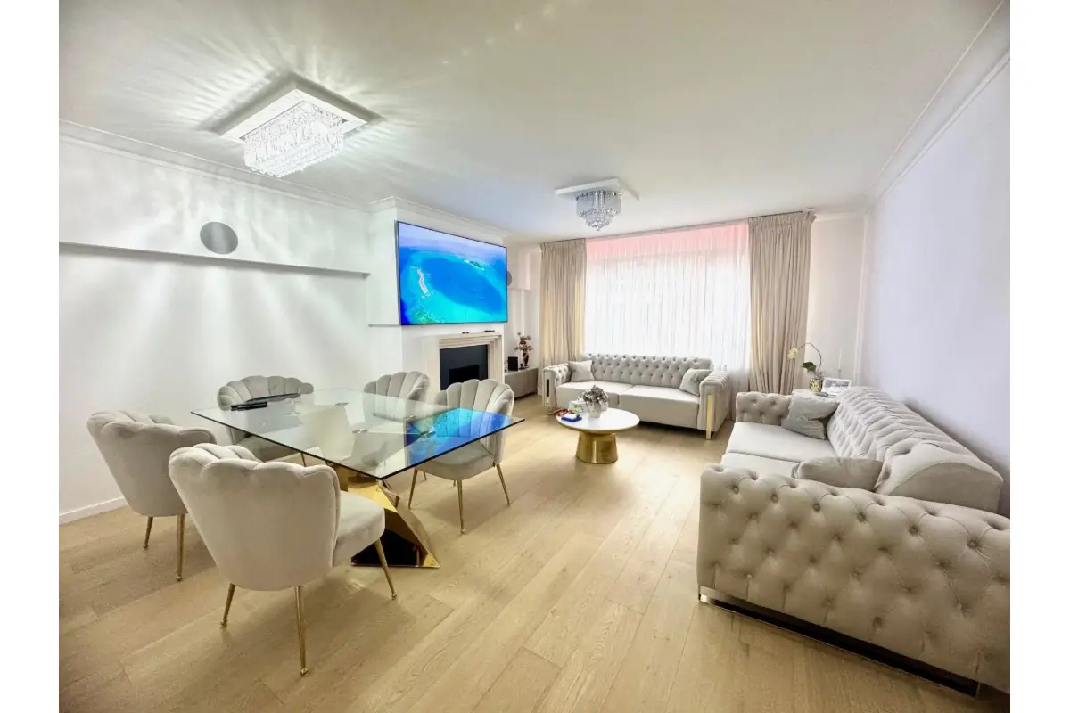 Appartement te  in Sint-Lambrechts-Woluwe 1200 1900.00€ 2 slaapkamers 114.00m² - Zoekertje 698438