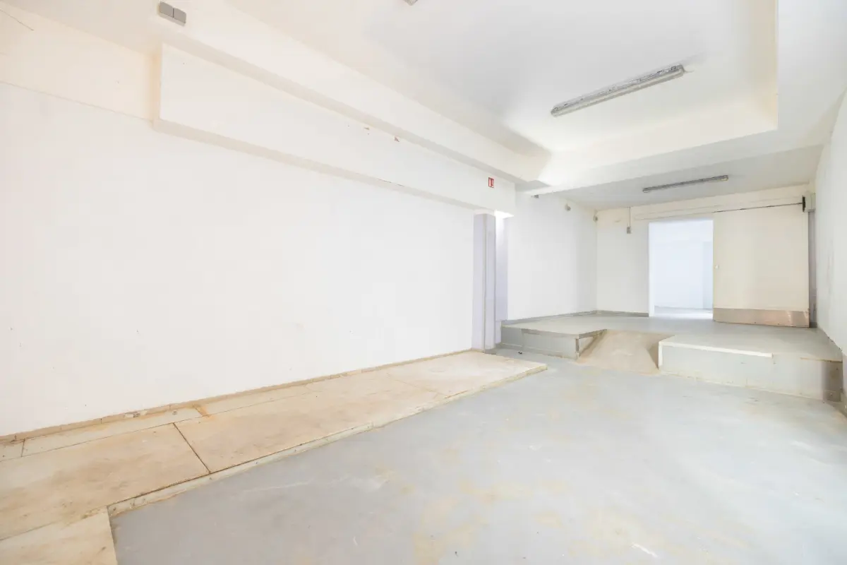 Handelszaak te  huur in Koekelberg 1081 2500.00€  slaapkamers 150.00m² - Zoekertje 698768