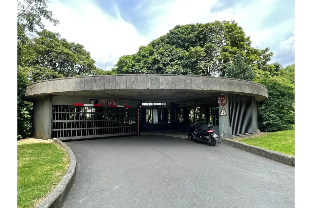 Box à louer à Molenbeek-Saint-Jean 1080 135.00€  chambres m² - annonce 698477