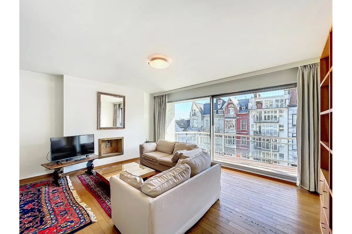 Appartement à  à Ixelles 1050 1600.00€ 2 chambres 105.00m² - annonce 698636