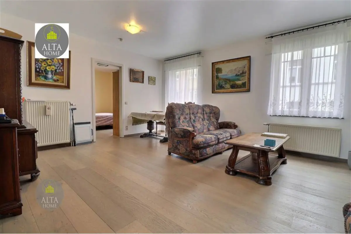 Appartement te  in Sint-Gillis 1060 250000.00€ 1 slaapkamers 63.00m² - Zoekertje 698997