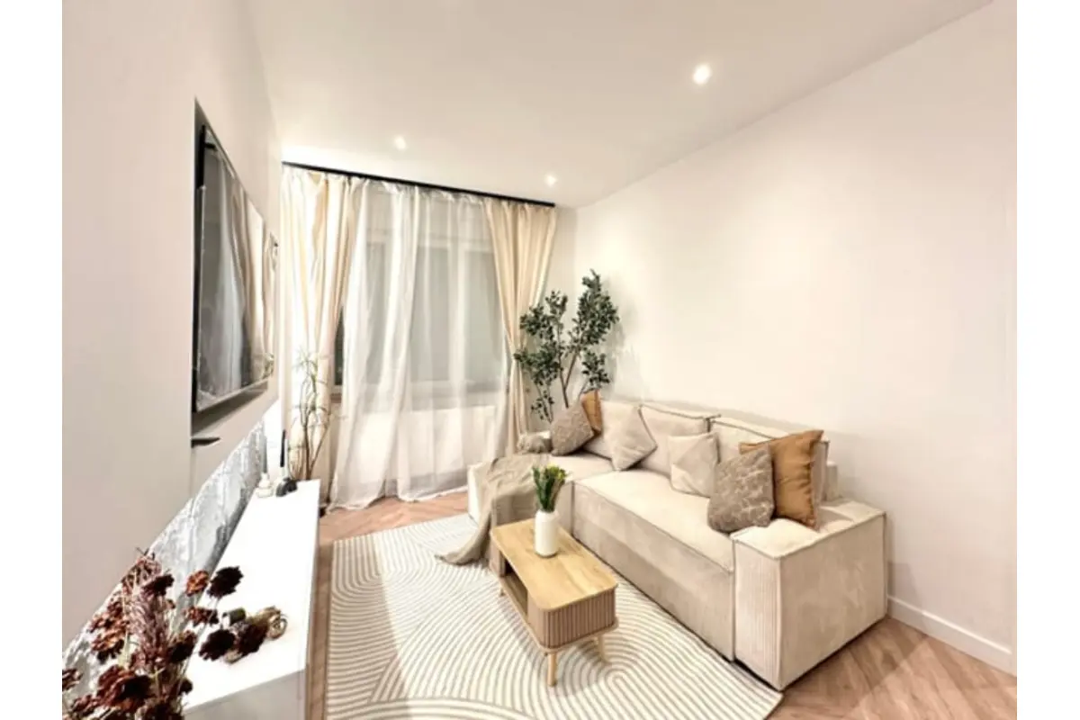 Rez-de-chaussée à louer à Ixelles 1050 1600.00€ 1 chambres 50.00m² - annonce 699165