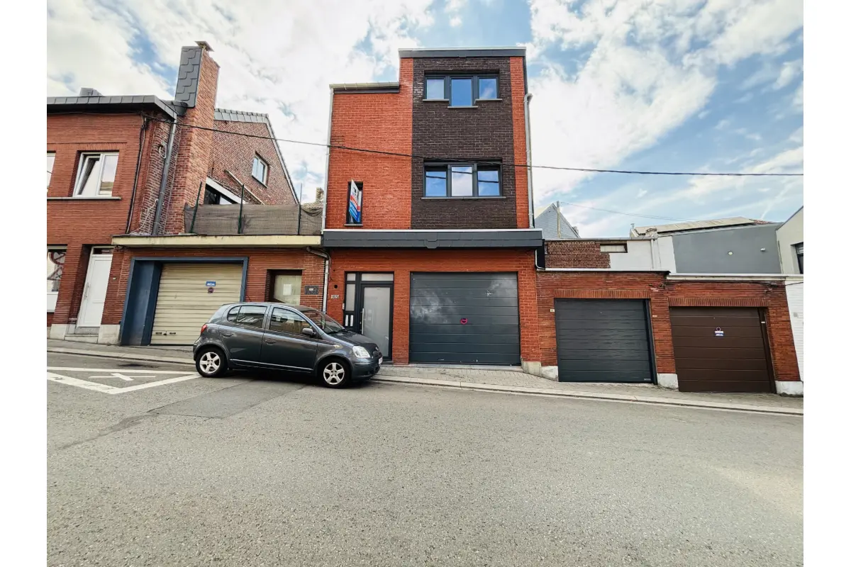 Appartementsgebouw te  koop in Saint-Nicolas 4420 349000.00€ 2 slaapkamers 100.00m² - Zoekertje 699146