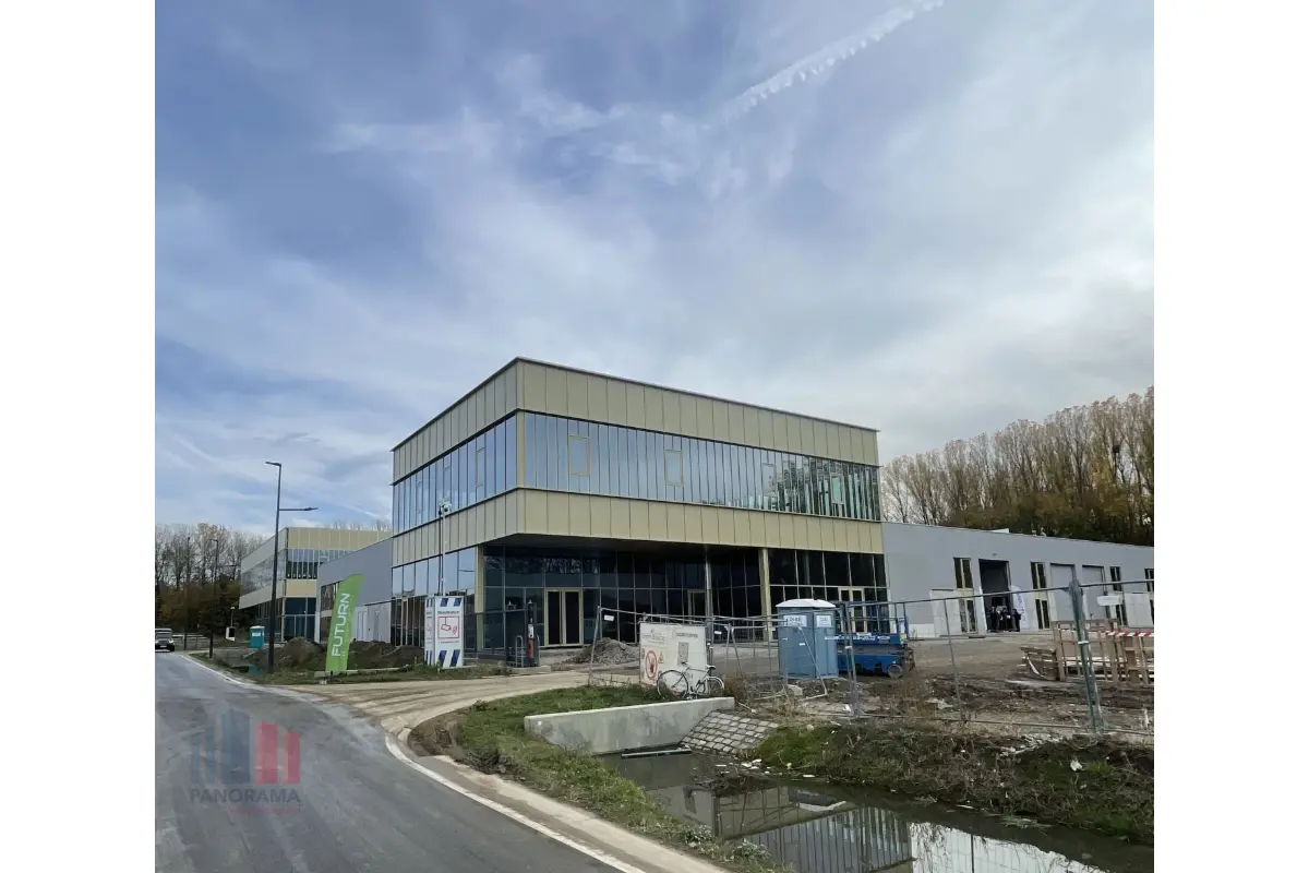 Commerce à vendre à Drogenbos 1620 2067950.00€  chambres 662.00m² - annonce 698488