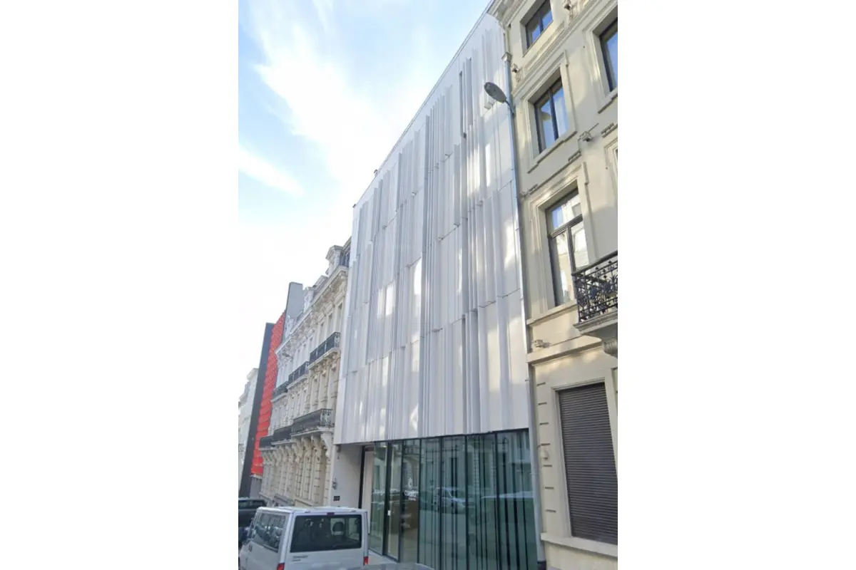 Commerce à louer à Bruxelles 1000 2083.33€  chambres 125.00m² - annonce 699260