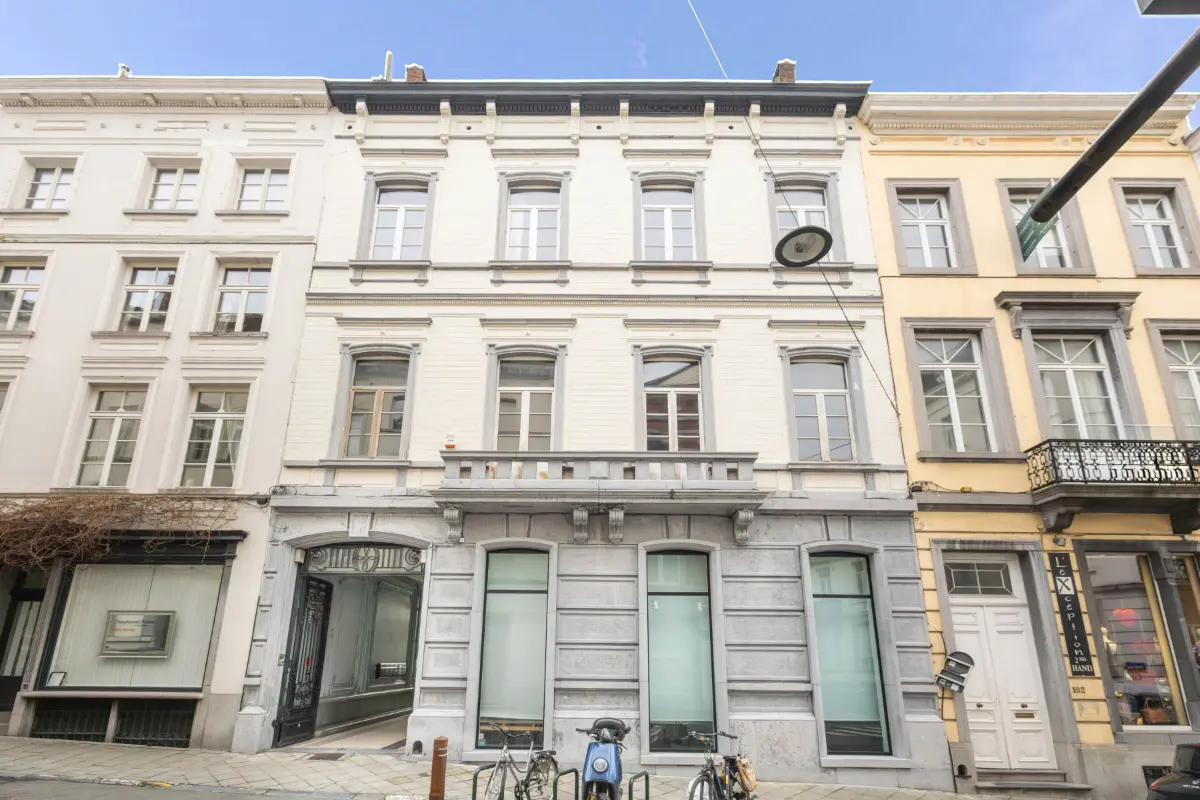 Handelszaak te  koop in Elsene 1050 365000.00€  slaapkamers 150.00m² - Zoekertje 698769