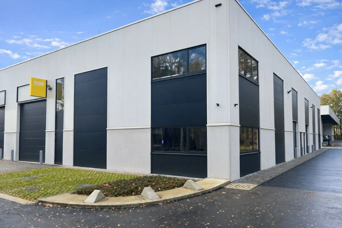 Commerce à vendre à Genk 3600 470000.00€  chambres 358.00m² - annonce 698514