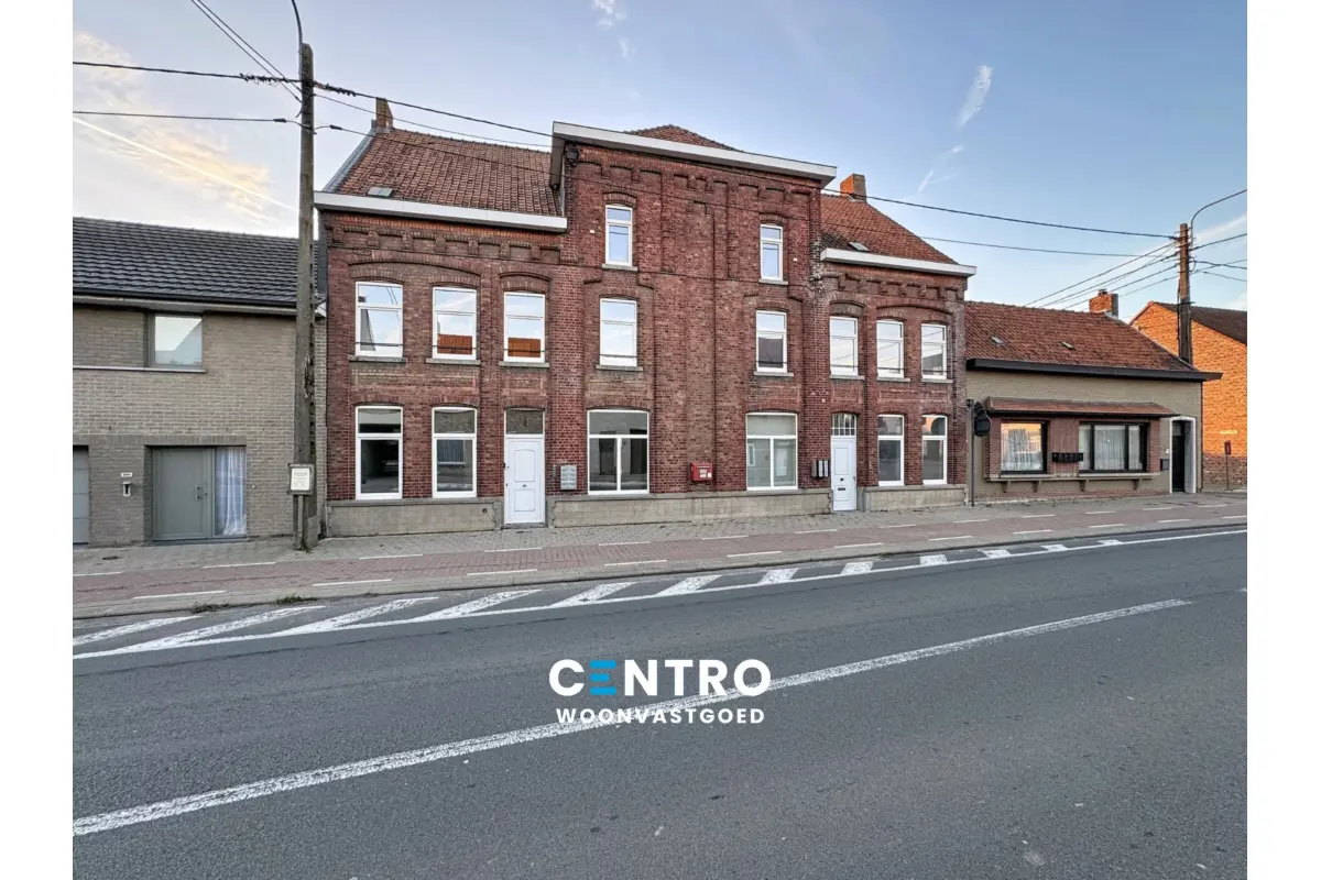 Appartementsgebouw te  koop in Pittem 8740 650000.00€ 9 slaapkamers m² - Zoekertje 698624