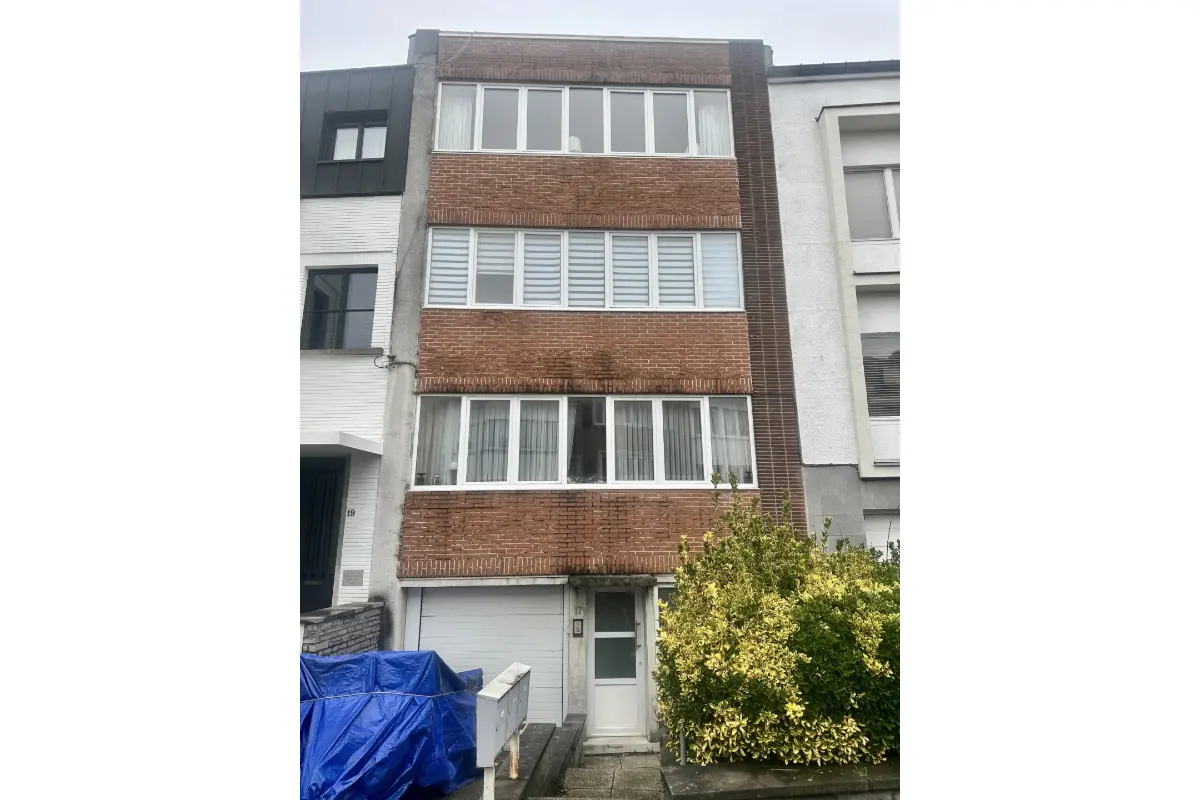 Appartement te  koop in Ukkel 1180 275000.00€ 2 slaapkamers 75.00m² - Zoekertje 699523