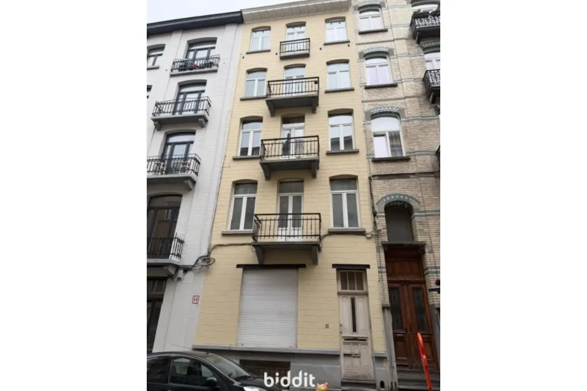 Huis te  koop in Sint-Gillis 1060 600000.00€ 9 slaapkamers m² - Zoekertje 699538