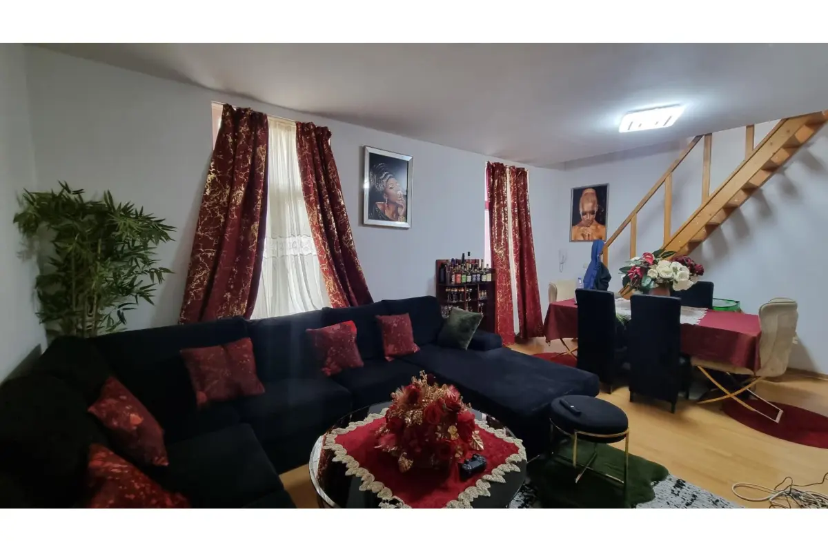 Appartement te  koop in Schaarbeek 1030 250000.00€ 3 slaapkamers 100.00m² - Zoekertje 699438