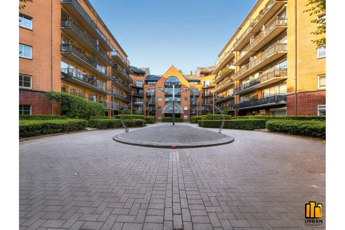 Appartement te  koop in Sint-Jans-Molenbeek 1080 260000.00€ 2 slaapkamers 113.00m² - Zoekertje 699754