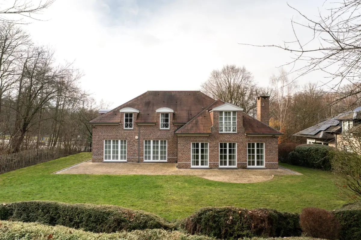 Villa te  in Kraainem 1950 3900.00€ 5 slaapkamers 380.00m² - Zoekertje 699339