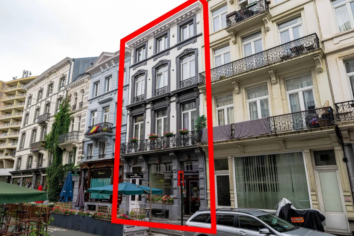 Mixgebouw te  koop in Brussel 1000 1200000.00€ 6 slaapkamers m² - Zoekertje 699871