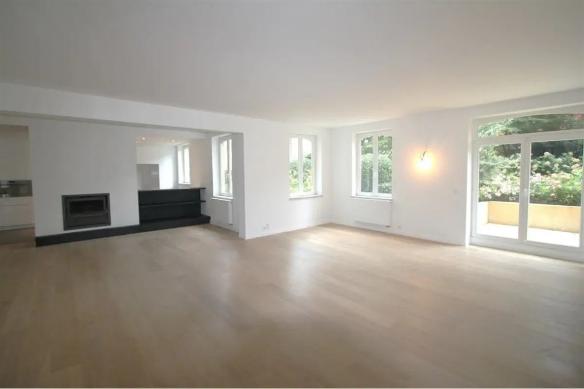 Appartement à louer à Saint-Gilles 1060 2400.00€ 2 chambres 177.00m² - annonce 699479