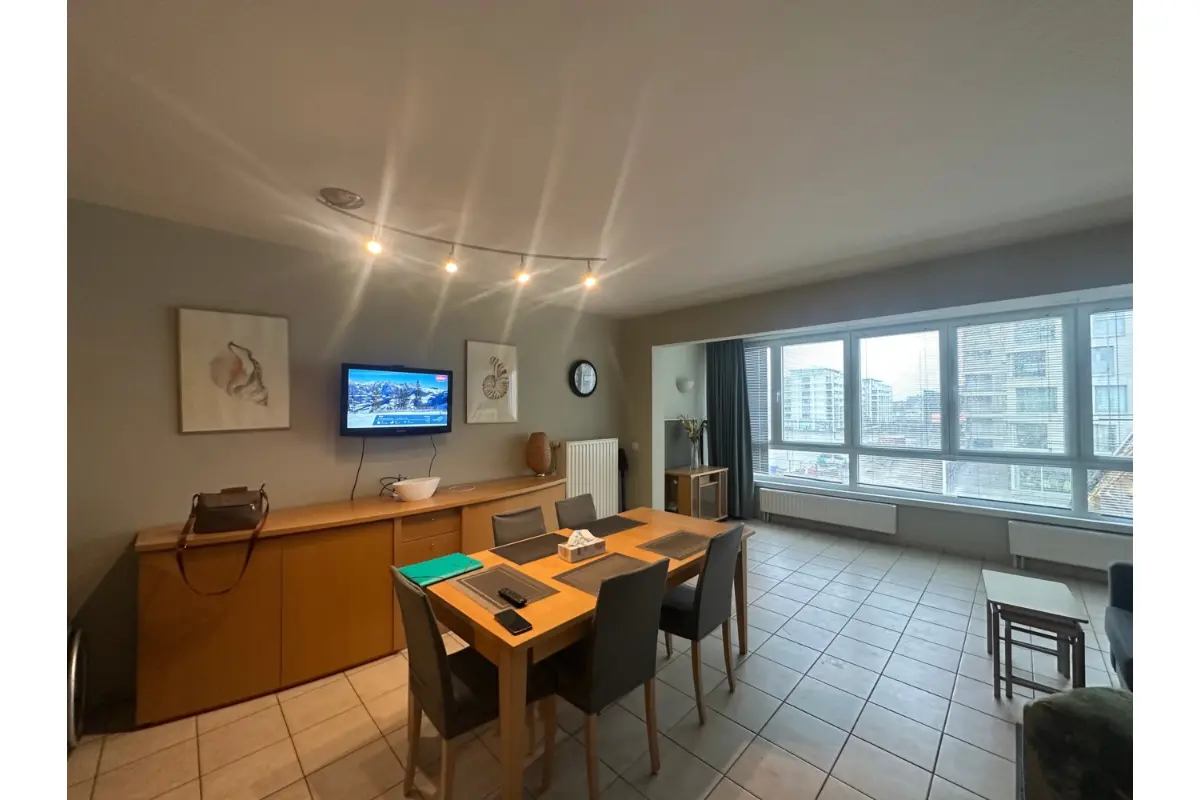 Studio te  huur in Oostende 8400 700.00€  slaapkamers m² - Zoekertje 699404