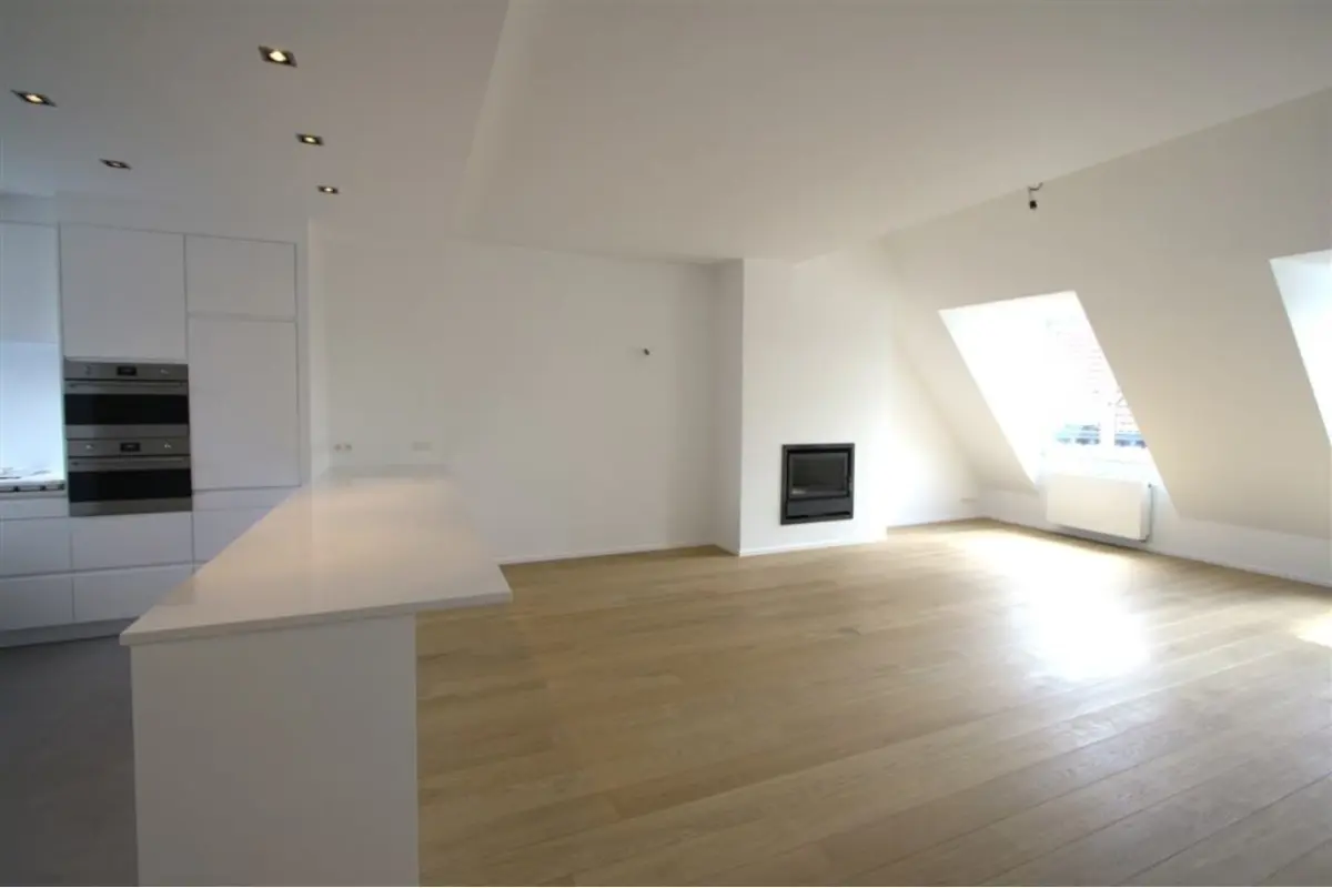 Appartement à louer à Ixelles 1050 2000.00€ 2 chambres 124.00m² - annonce 699485