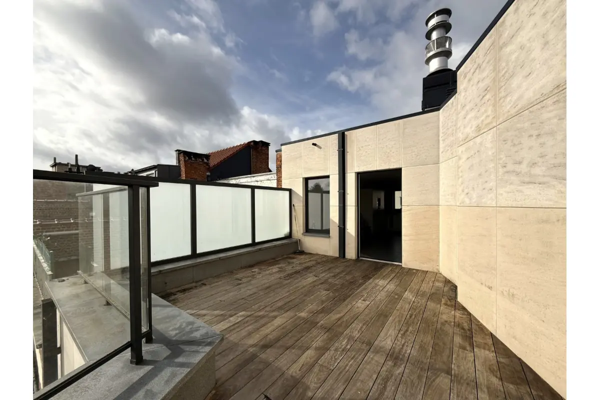 Penthouse à louer à Woluwe-Saint-Lambert 1200 2650.00€ 3 chambres 157.00m² - annonce 699590